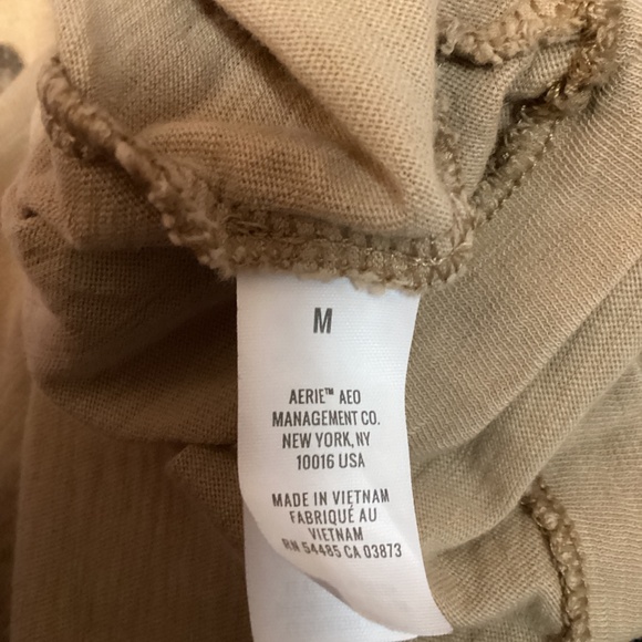 Aerie Cherry Cropped Graphic Tee Shirt Size Medium - Picture 5 of 7